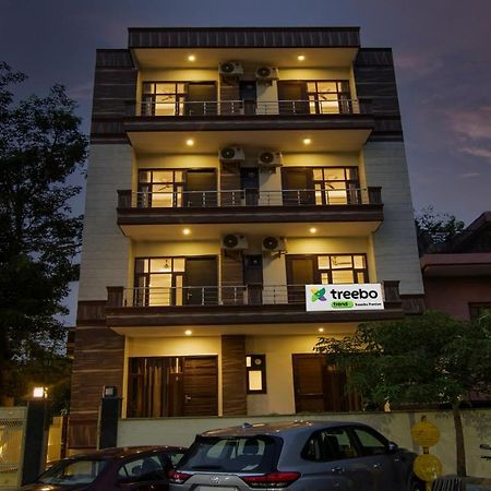 Treebo Swastika Premium Hotel Noida Ngoại thất bức ảnh