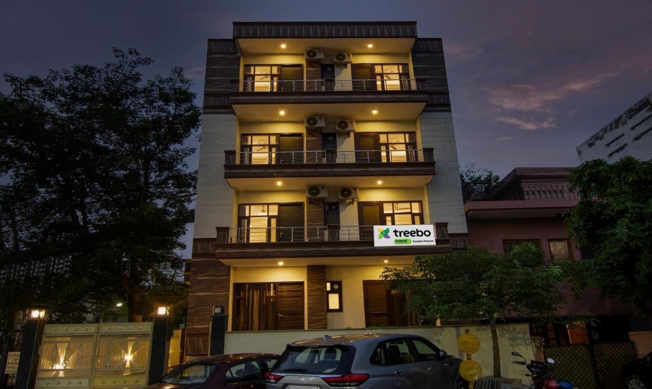 Treebo Swastika Premium Hotel Noida Ngoại thất bức ảnh
