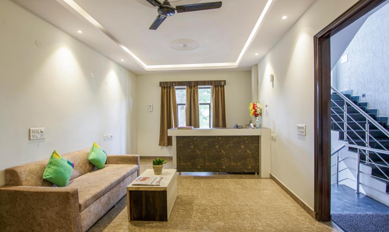Treebo Swastika Premium Hotel Noida Ngoại thất bức ảnh