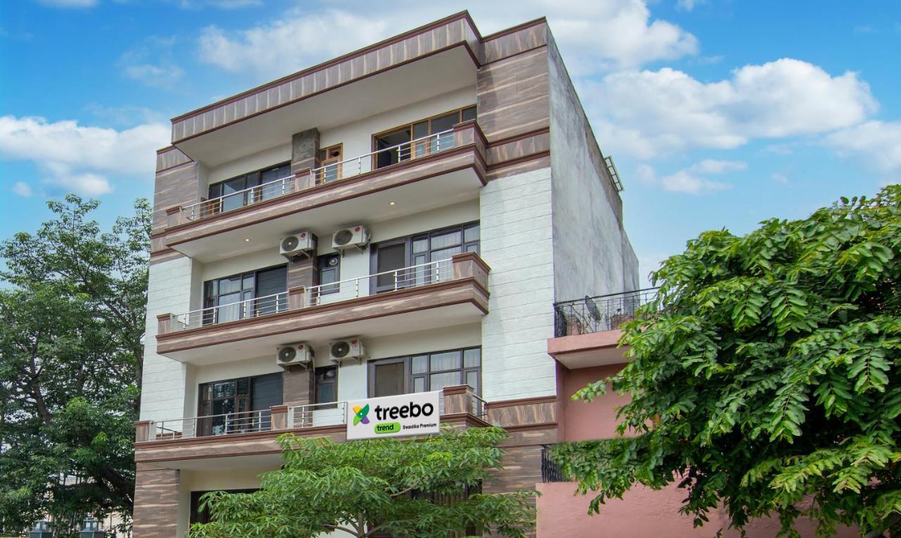 Treebo Swastika Premium Hotel Noida Ngoại thất bức ảnh