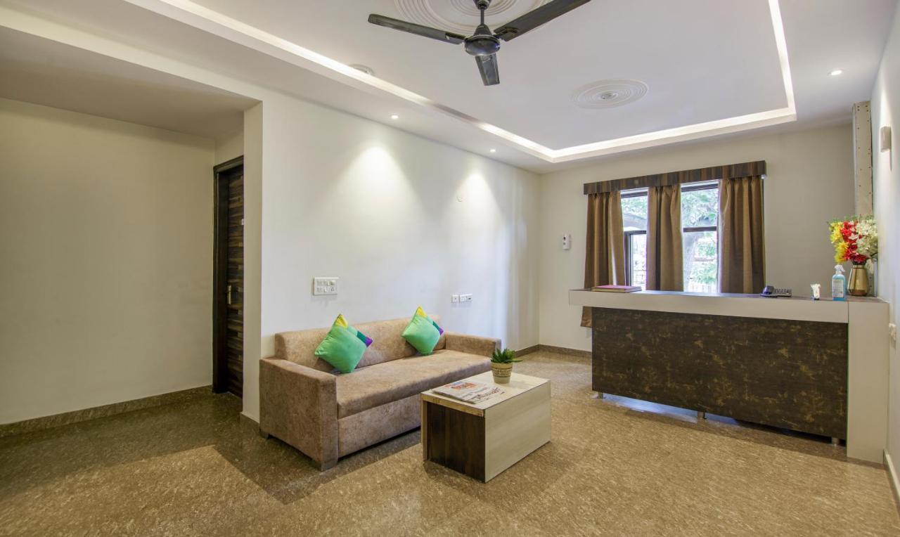 Treebo Swastika Premium Hotel Noida Ngoại thất bức ảnh